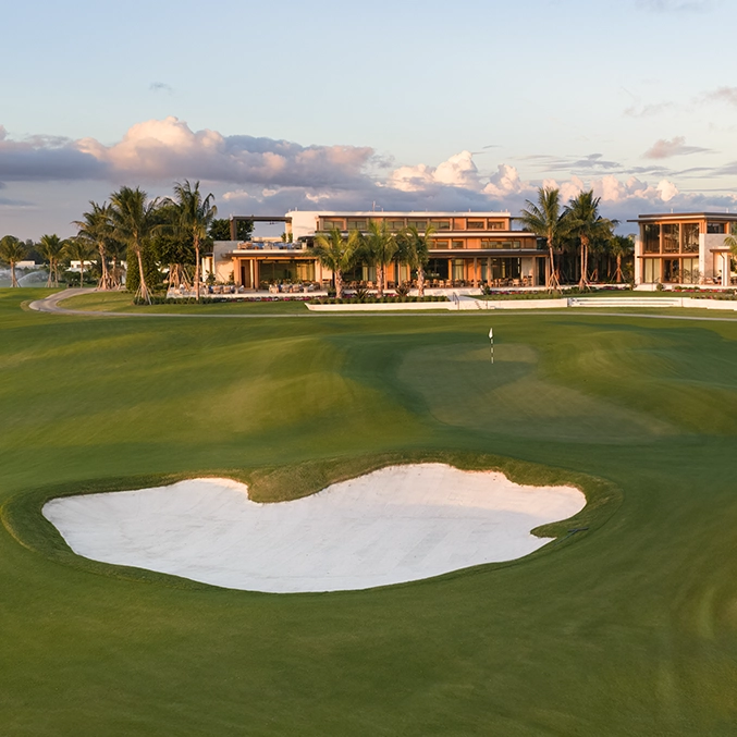 Apogee Golf Courses