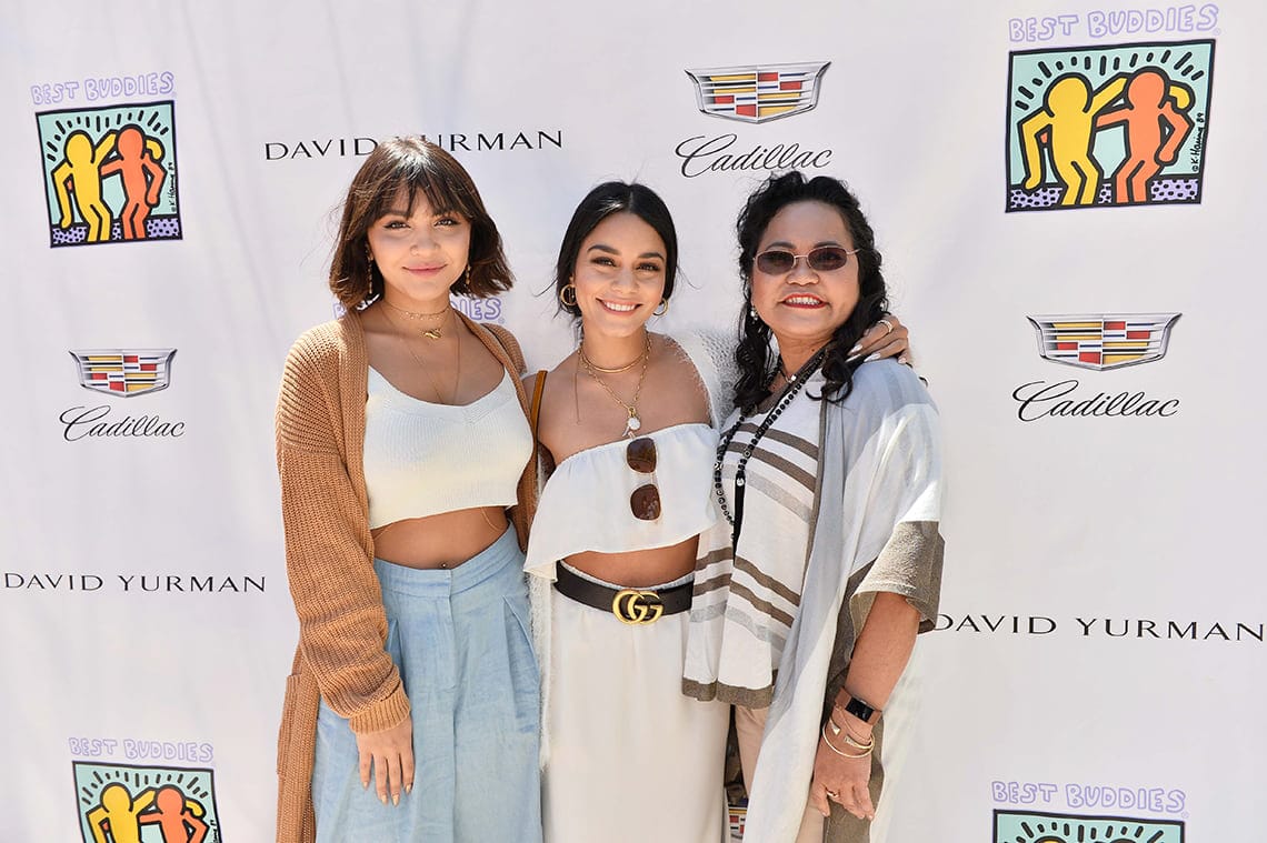 Vanessa Hudgens with her mother and sister