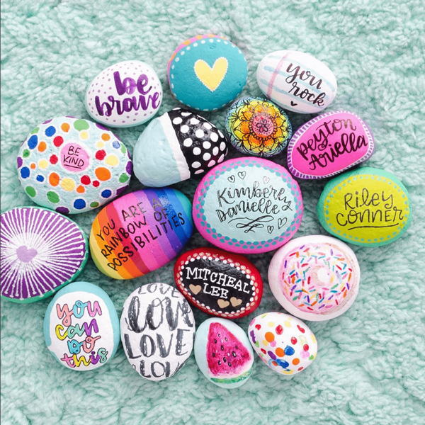 bbny-eks-day Painted rocks celebrating friendship