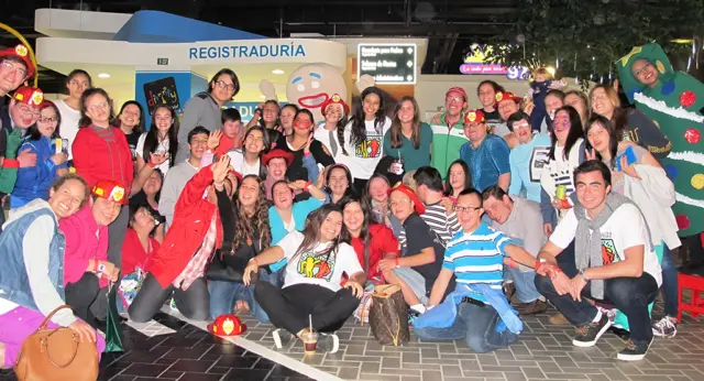 Best Buddies participants, volunteers, and supporters gather for a group photo during a program event in Guatemala.